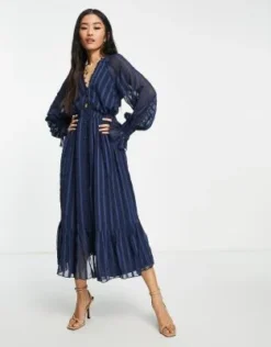 ASOS DESIGN Curve - Vestito Midi In Raso Blu Navy A Righe Con Maniche A Campana E Bottoni