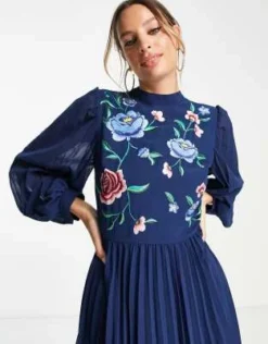 ASOS DESIGN Tall - Vestito Skater Midi Accollato A Maniche Lunghe Blu Navy Con Pieghe E Ricamo -Vendite ASOS Maternity || RIVER ISLAND || Monki 202080191 3