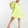 ASOS Edition Curve - Vestito Corto Con Maniche A Campana E Corpetto Ricamato Giallo