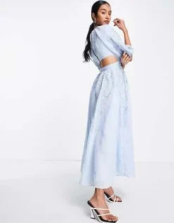 ASOS Edition - Vestito Midi Blu Con Ricamo Con Perline, Cut-out Sul Retro E Maniche A Sbuffo