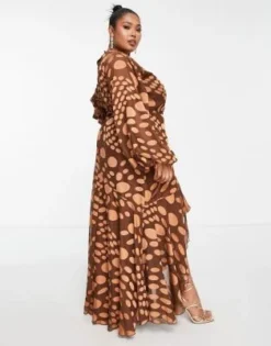 Esclusiva ASOS DESIGN Curve - Vestito Lungo Avvolgente In Raso Jacquard Bronzo A Pois Distorti Allacciato In Vita -Vendite ASOS Maternity || RIVER ISLAND || Monki 202664300 3