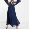 ASOS Maternity ASOS DESIGN Maternity - Vestito Midi Babydoll Blu Navy Ricamato A Pieghe Con Scollo A V