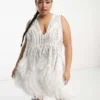 ASOS EDITION Curve - Vestito Corto Bianco Con Piume Sintetiche Sul Fondo, Cristalli E Perline