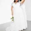 ASOS EDITION Curve - Sophia - Vestito Da Sposa In Pizzo Con Scollo Profondo E Gonna A Pieghe Color Avorio
