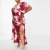 ASOS DESIGN Curve - Vestito Midi In Raso Con Motivo Floreale Vintage Rosso E Maniche Ad Ali Di Pipistrello