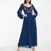 ASOS DESIGN Tall - Vestito Midi A Maniche Lunghe Blu Navy A Pieghe Con Inserto In Pizzo Ricamato