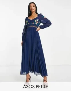 ASOS DESIGN Petite - Vestito Midi A Maniche Lunghe Blu Navy A Pieghe Con Inserto In Pizzo Ricamato