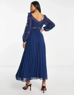 ASOS DESIGN Petite - Vestito Midi A Maniche Lunghe Blu Navy A Pieghe Con Inserto In Pizzo Ricamato -Vendite ASOS Maternity || RIVER ISLAND || Monki 203488072 4
