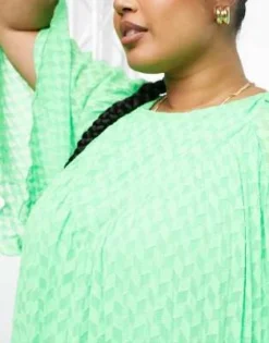 ASOS DESIGN Curve - Vestito Midi A Pieghe In Plumetis Con Maniche A Pieghe E Dettaglio A V Verde -Vendite ASOS Maternity || RIVER ISLAND || Monki 203488800 3