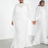 ASOS EDITION Curve - Ella - Vestito Da Sposa Con Maniche A Campana, Perline E Dettagli In Pizzo Sangallo Color Crema