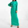 ASOS DESIGN Petite - Vestito Lungo In Raso Avvolgente In Vita Con Maniche A Pipistrello Verde Smeraldo