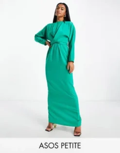 ASOS DESIGN Petite - Vestito Lungo In Raso Avvolgente In Vita Con Maniche A Pipistrello Verde Smeraldo