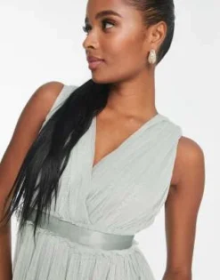 Anaya Petite - Vestito Lungo Da Damigella Verde Salvia Arricciato In Vita Con Scollo A V -Vendite ASOS Maternity || RIVER ISLAND || Monki 203582032 3