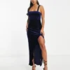 ASOS DESIGN Petite - Vestito Midi Con Spalline Sottili E Gonna Arricciata In Velluto Blu Navy