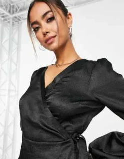 Vero Moda - Vestito A Portafoglio Lungo Al Ginocchio Nero In Raso -Vendite ASOS Maternity || RIVER ISLAND || Monki 203744356 3