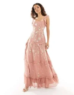 ASOS DESIGN Petite - Vestito Lungo Da Damigella Rosa Con Spalline Sottili Decorato Con Ricami -Vendite ASOS Maternity || RIVER ISLAND || Monki 203816915 2