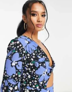 ASOS DESIGN Petite - Vestito Da Giorno Midi Blu A Fiori Con Cut-out Incrociato -Vendite ASOS Maternity || RIVER ISLAND || Monki 203822591 3