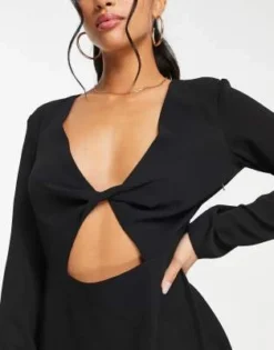 ASOS DESIGN Petite - Vestito Da Giorno Corto Nero Con Incricio E Cut-out -Vendite ASOS Maternity || RIVER ISLAND || Monki 203822619 3
