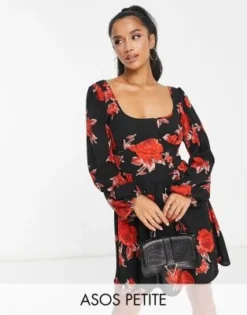 ASOS DESIGN Petite - Vestito Da Giorno Babydoll Stretto In Vita Con Stampa Di Rose