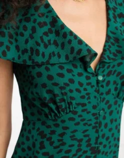ASOS DESIGN - Vestito Da Giorno Midi Con Maniche Con Volant E Bottoni Verde Animalier -Vendite ASOS Maternity || RIVER ISLAND || Monki 203863187 3