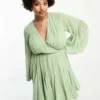 ASOS DESIGN Curve - Vestito Corto Avvolgente Verde Salvia Con Maniche A Palloncino Allacciato In Vita