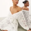 ASOS EDITION - Vestito Midi In Pizzo Bianco Con Spalle Scoperte E Cintura Avvolgente