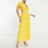 ASOS DESIGN Tall - Vestito Midi A Balze In Plumetis Giallo Con Inserto In Pizzo E Apertura Sul Retro
