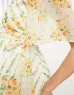 Hope & Ivy Maternity - Vestito Lungo A Portafoglio Verde A Fiori A Contrasto Con Maniche Con Volant -Vendite ASOS Maternity || RIVER ISLAND || Monki 203990782 3