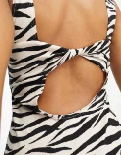 Miss Selfridge - Vestito Midi Zebrato Con Scollo Profondo E Intreccio Sul Retro -Vendite ASOS Maternity || RIVER ISLAND || Monki 204057338 3