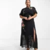 ASOS DESIGN Curve - Vestito Da Giorno Lungo In Chiffon Plumetis Nero Con Maniche A Sbuffo E Ricamo Floreale