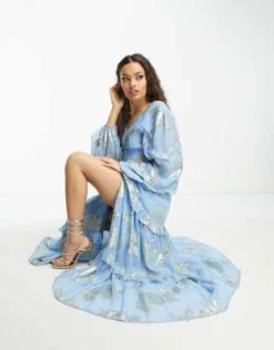 ASOS DESIGN Petite - Vestito Lungo Blu Metallizzato Jacquard A Fiori Con Scollo Profondo, Pinces, Cut-out E Volant -Vendite ASOS Maternity || RIVER ISLAND || Monki 204097949 3