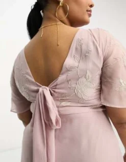 ASOS DESIGN Curve - Vestito Lungo Da Damigella Con Maniche A Pipistrello Rosa Con Fiori Applicati -Vendite ASOS Maternity || RIVER ISLAND || Monki 204099377 2