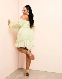 ASOS LUXE Curve - Vestito Corto Arricciato In Pizzo Verde Con Maniche A Sbuffo Trasparenti E Scollo Bardot -Vendite ASOS Maternity || RIVER ISLAND || Monki 204152769 3