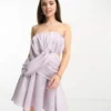 ASOS DESIGN Petite - Vestito Corto A Fascia Con Drappeggio Incrociato In Raso Lilla Con Cut-out
