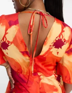 Esclusiva ASOS DESIGN Curve - Vestito Midi In Raso A Fiori Con Maniche Con Volant -Vendite ASOS Maternity || RIVER ISLAND || Monki 204247932 3