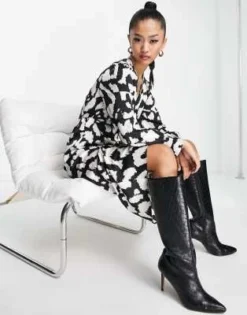 New Look - Vestito Midi A Maniche Lunghe Nero Con Stampa E Scollo A V