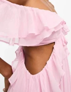 ASOS DESIGN Petite - Vestito Lungo Rosa Confetto A Spalle Scoperte Con Cut-out, Volant E Fondo Asimmetrico -Vendite ASOS Maternity || RIVER ISLAND || Monki 204280231 4