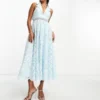 ASOS DESIGN Petite - Vestito Midi Aperto Dietro In Pizzo Azzurro Con Colletto
