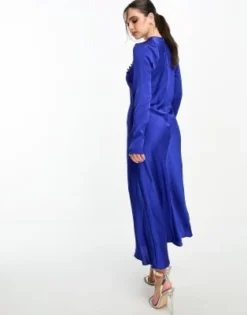 ASOS DESIGN Petite - Vestito Lungo In Raso Blu Cobalto Con Taglio Sbieco E Bottoni -Vendite ASOS Maternity || RIVER ISLAND || Monki 204373203 4