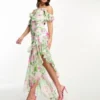 ASOS DESIGN Tall - Vestito Lungo Asimmetrico Con Spalle Scoperte Con Volant A Fiori