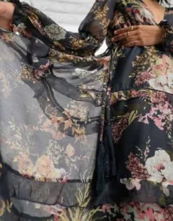 ASOS DESIGN - Vestito Midi A Pieghe A Strati Blu Navy A Fiori Con Finiture In Pizzo -Vendite ASOS Maternity || RIVER ISLAND || Monki 204458908 3