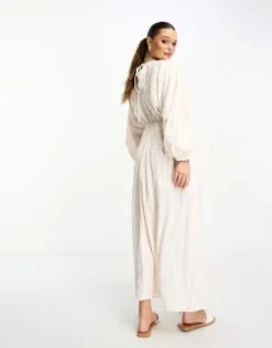 ASOS Maternity ASOS DESIGN Maternity - Vestito Midi Crema Testurizzato Con Scollo A V E Maniche Ad Ali Di Pipistrello -Vendite ASOS Maternity || RIVER ISLAND || Monki 204478398 3