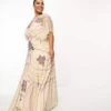 ASOS DESIGN Curve - Vestito Lungo Color Crema Con Decorazioni Floreali E Maniche Ad Ali Di Pipistrello