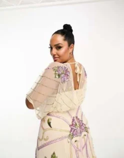 ASOS DESIGN Curve - Vestito Lungo Color Crema Con Decorazioni Floreali E Maniche Ad Ali Di Pipistrello -Vendite ASOS Maternity || RIVER ISLAND || Monki 204485465 3