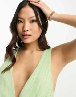 ASOS DESIGN Petite - Vestito Lungo A Pieghe E Balze Verde Salvia Con Scollo Profondo -Vendite ASOS Maternity || RIVER ISLAND || Monki 204519450 3