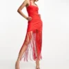 ASOS DESIGN - Vestito Lungo Arricciato In Rete Rosso Con Scollo Squadrato E Frange