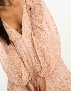 ASOS DESIGN - Vestito Grembiule Midi A Balze In Chiffon Con Stampa Di Margherite, Scollo A V E Maniche Lunghe -Vendite ASOS Maternity || RIVER ISLAND || Monki 204572928 4