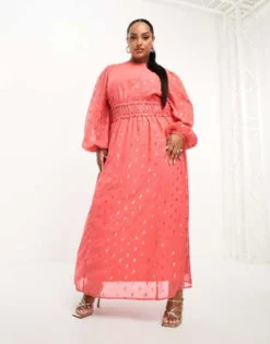 ASOS DESIGN Curve - Vestito Lungo In Chiffon Corallo A Pois Metallizzati Con Arricciature