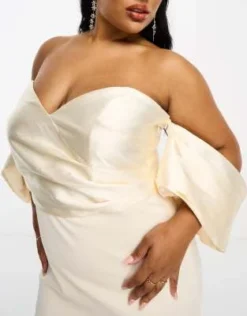 ASOS DESIGN Curve - Vestito Lungo A Fascia In Raso Color Crema Con Spalle Scoperte E Maniche Oversize -Vendite ASOS Maternity || RIVER ISLAND || Monki 204663039 3