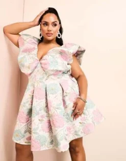 ASOS LUXE Curve - Vestito A Palloncino Rosa A Fiori Jacquard Con Scollo Profondo
